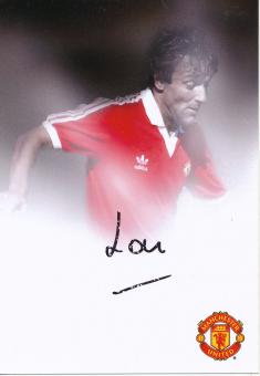Lou Macari  Manchester United Fußball Autogrammkarte  original signiert 