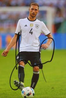 Benedikt Höwedes   DFB Weltmeister WM 2014 Fußball Autogramm Foto original signiert 
