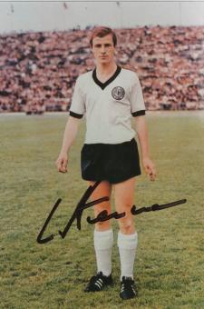 Willi Neuberger  DFB  Nationalteam Fußball Autogramm Foto original signiert 