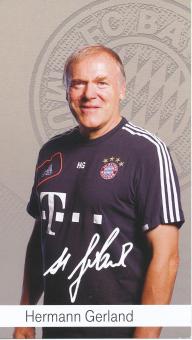 Hermann Gerland  2012/2013  FC Bayern München Fußball Autogrammkarte Druck signiert 