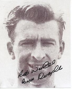 Bryan Douglas  England  WM 1962  Fußball 12 x 14 cm Foto original signiert 