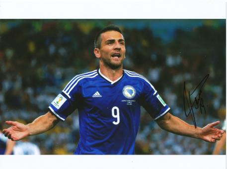 Vedad Ibisevic  Bosnien Herzegowina  Fußball Autogramm 15 x 20 cm Foto original signiert 