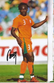 Arthur Boka  Elfenbeinküste  Fußball Autogramm  Foto original signiert 