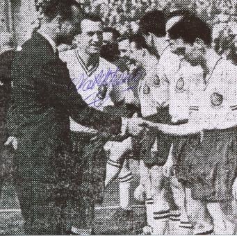 Nat Lofthouse † 2011 England  WM 1954  Fußball Autogramm Foto original signiert 