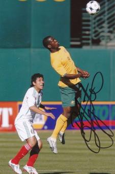 Bruce Djite  Australien  Fußball Autogramm Foto original signiert 