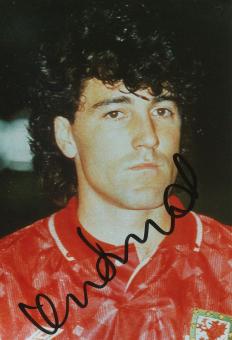 Dean Saunders  Wales Fußball Autogramm  Foto original signiert 