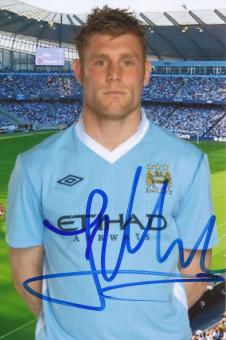 James Milner  Machester City  Fußball Autogramm Foto original signiert 