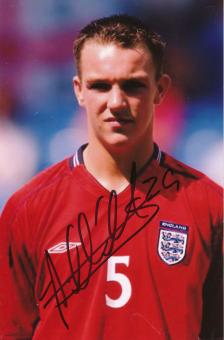 Tony Mc Mahan  England  Fußball Autogramm Foto original signiert 