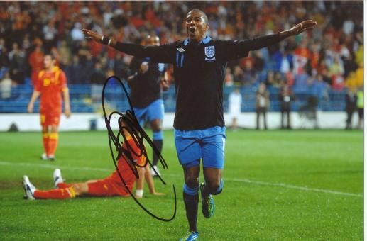 Ashley Young  England  Fußball Autogramm Foto original signiert 