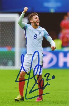 Adam Lallana  England  Fußball Autogramm Foto original signiert 