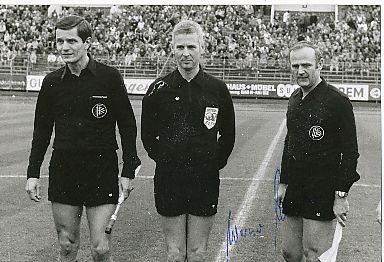 Werner Schütte  DFB Schiedsrichter  Fußball Autogramm Foto original signiert 