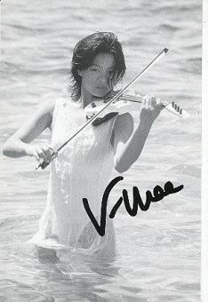 Vanessa Mae  Star Geigerin  Musik Autogrammkarte original signiert 