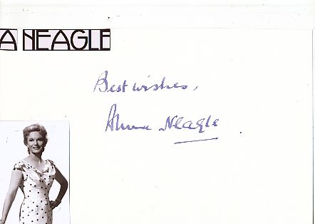Anna Neagle † 1986  Film & TV Autogramm Karte original signiert 