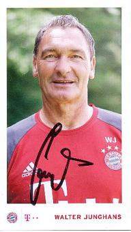 Walter Junghans  FC Bayern München 2016/2017   Fußball Autogrammkarte  original signiert 