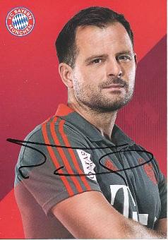 Toni Tapalovic  FC Bayern München 2018/2019  Fußball Autogrammkarte  original signiert 