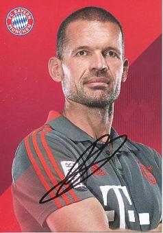 Dr.Holger Broich  FC Bayern München 2018/2019  Fußball Autogrammkarte  original signiert 