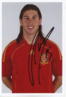 Sergio Ramos   Spanien Weltmeister WM 2010  Fußball Autogramm Foto original signiert 
