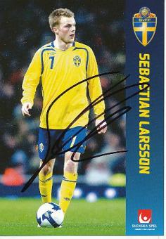 Sebastian Larsson  Schweden  Fußball Autogrammkarte original signiert 