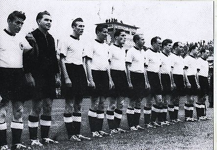 DFB Weltmeister WM 1954   Fußball  Mannschaftskarte nicht signiert 