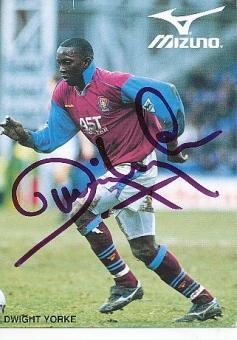 Dwight Yorke  Aston Villa  Fußball Autogrammkarte original signiert 
