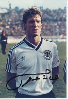 Karlheinz Förster  DFB   Fußball Autogramm Foto original signiert 