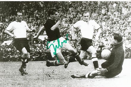 Zoltan Czibor † 1997  Ungarn   WM 1954  Fußball Autogramm Foto original signiert 