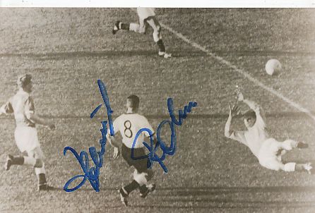 Helmut Rahn † 2003  DFB Weltmeister WM 1954  Fußball Autogramm Foto original signiert 