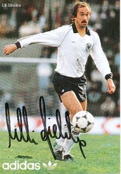 Uli Stielike  DFB  WM 1982 dicke  Version Fußball Autogrammkarte original signiert 