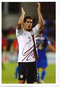 Carlos Bocanegra  USA  Fußball Autogramm Foto original signiert 