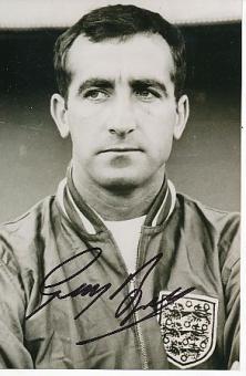 Gerry Byrne † 2015  England Weltmeister WM 1966  Fußball Autogramm Foto original signiert 