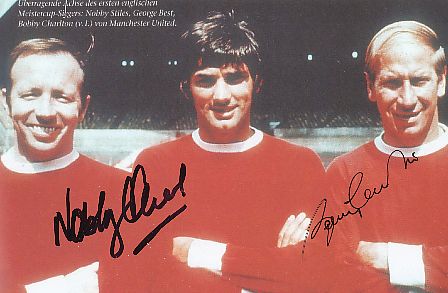Nobby Stiles † 2020   &  Bobby Charlton   England Weltmeister WM 1966  Fußball Autogramm Foto original signiert 