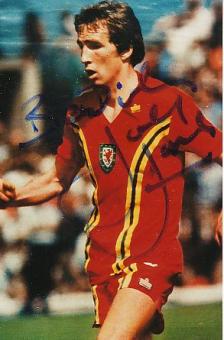 Joey Jones  Wales  Fußball Autogramm Foto original signiert 