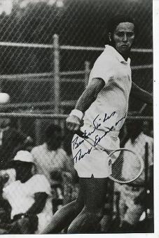Roy Emerson   Australien  Tennis Autogramm Foto original signiert 