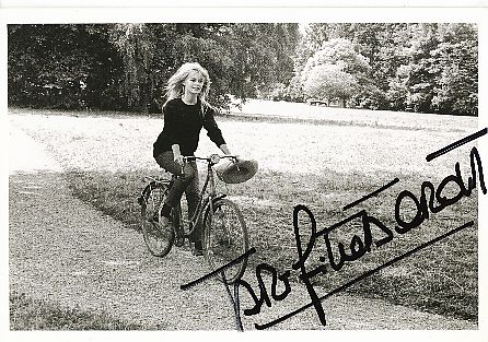 Brigitte Bardot  Film + TV Autogrammkarte original signiert 
