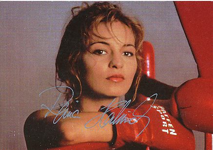 Regina Halmich  Weltmeisterin   Boxen  Autogrammkarte  original signiert 