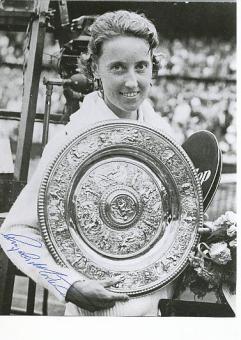 Angela Mortimer   England  Tennis Autogramm Foto original signiert 