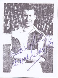 Bryan Douglas  England WM 1962   Fußball Autogramm Blatt original signiert 