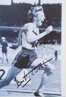 Betty Cuthbert † 2017 Australien Olympiasiegerin 1956    Leichtathletik  Autogramm Foto  original signiert 