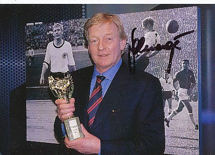 Karl Heinz Schnellinger  DFB & AC Mailand  Fußball Autogrammkarte original signiert 