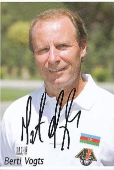 Berti Vogts  Aserbaidschan  Fußball Autogrammkarte original signiert 