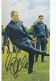 Siegfried Held  DFB  Fußball Autogrammkarte  original signiert 