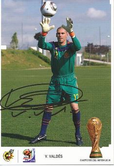 Victor Valdes  Spanien  Fußball Autogrammkarte Druck signiert 
