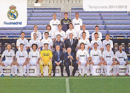 Real Madrid  2011/2012  Fußball Mannschaft Autogrammkarte 