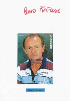 2  x  Gero Bisanz † 2014  Fußball Trainer  Autogrammkarte  original signiert 