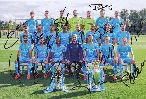 Manchester City   Mannschaftsfoto Fußball 15 x original signiert 