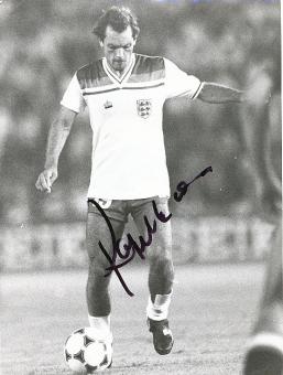 Ray Wilkins † 2018   England  WM 1970   Fußball Autogramm  Foto original signiert 