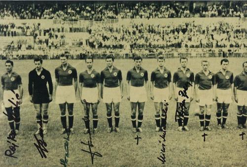 Raijko Mitic, Vladimir Beara, Milutinovic, Ivica Horvat  Jugoslawien WM 1954  Fußball Autogramm 30 x 20 cm Foto original signiert 