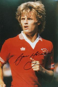 Gordon McQueen  Manchester United  Fußball Autogramm 30 x 20 cm Foto original signiert 