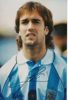 Gabriel Batistuta  Argentinien WM 1994  Fußball  Autogramm 30 x 20 cm Foto  original signiert 