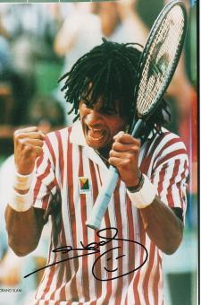 Yannick Noah Frankreich  Tennis Autogramm 28 x 18 cm Foto original signiert 